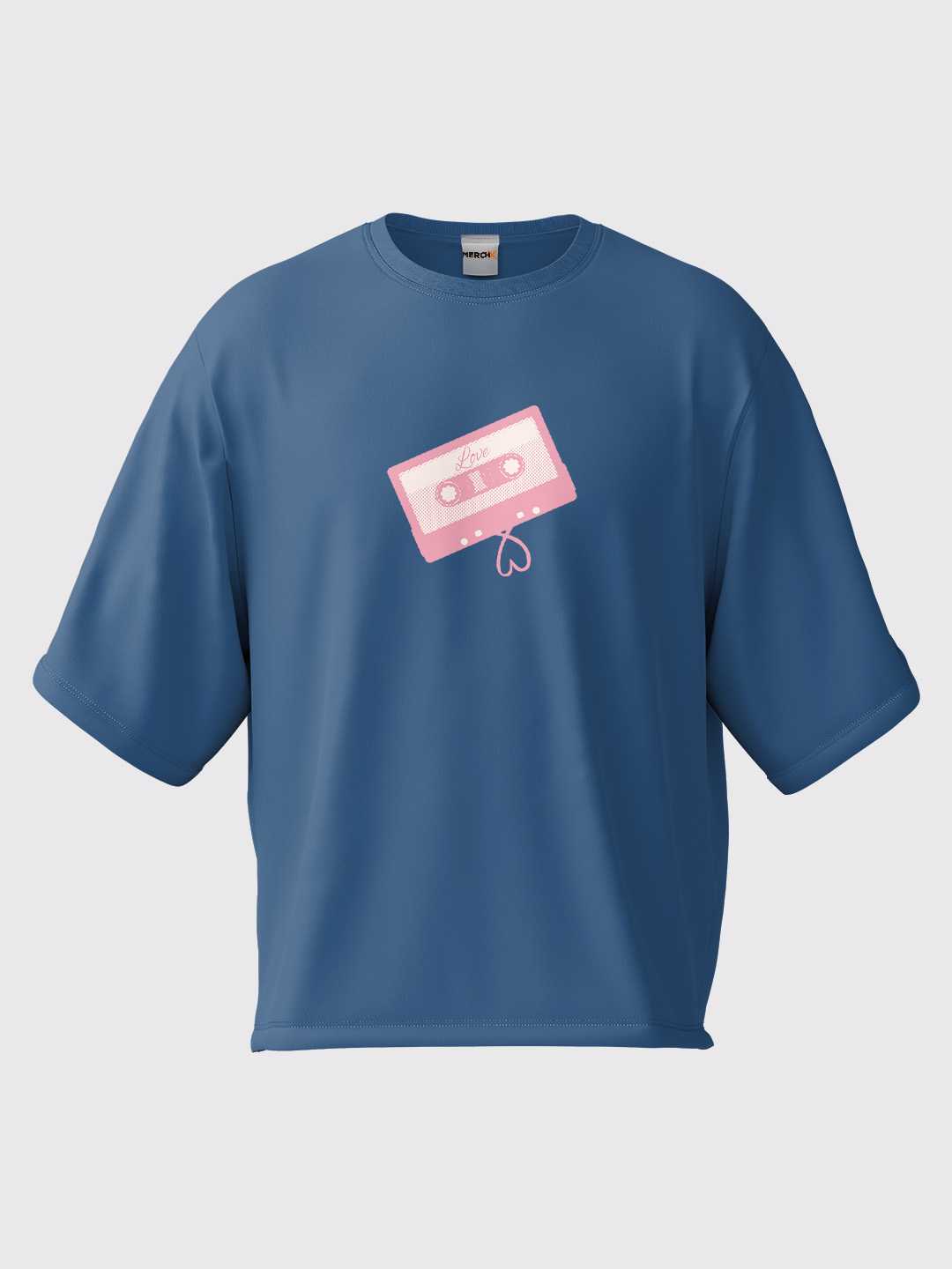 Love is all we need Oversized Tee