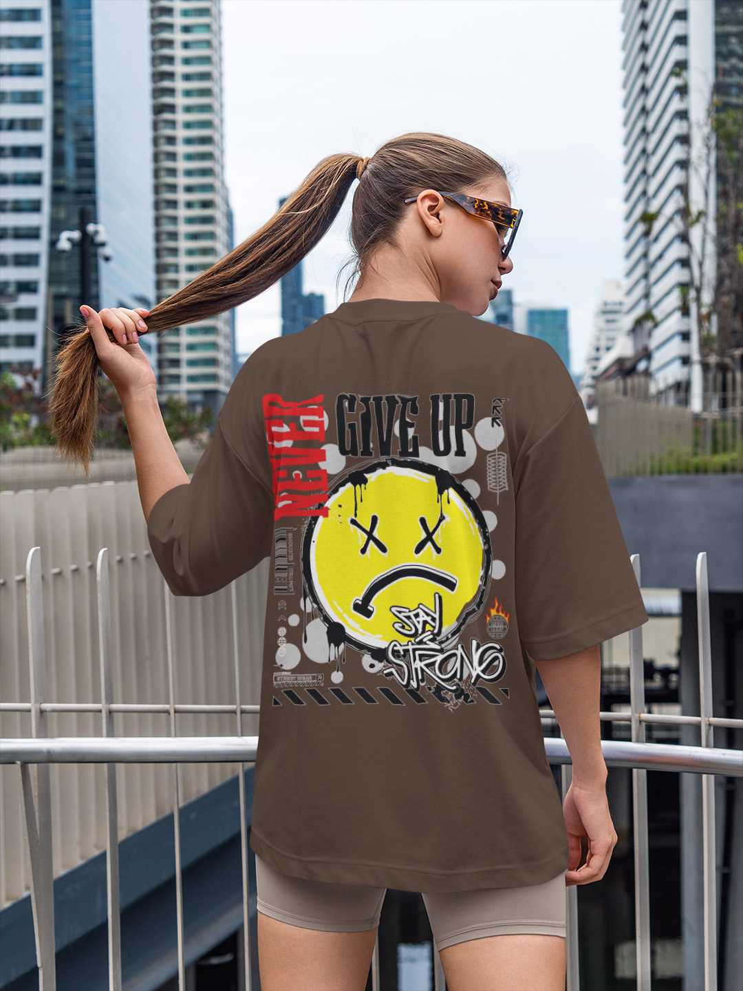 Never Give up Oversized Tee