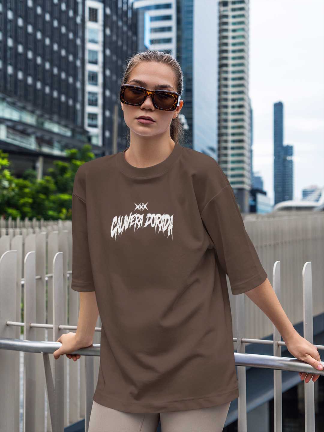 Calavera Dorada Oversized Tee