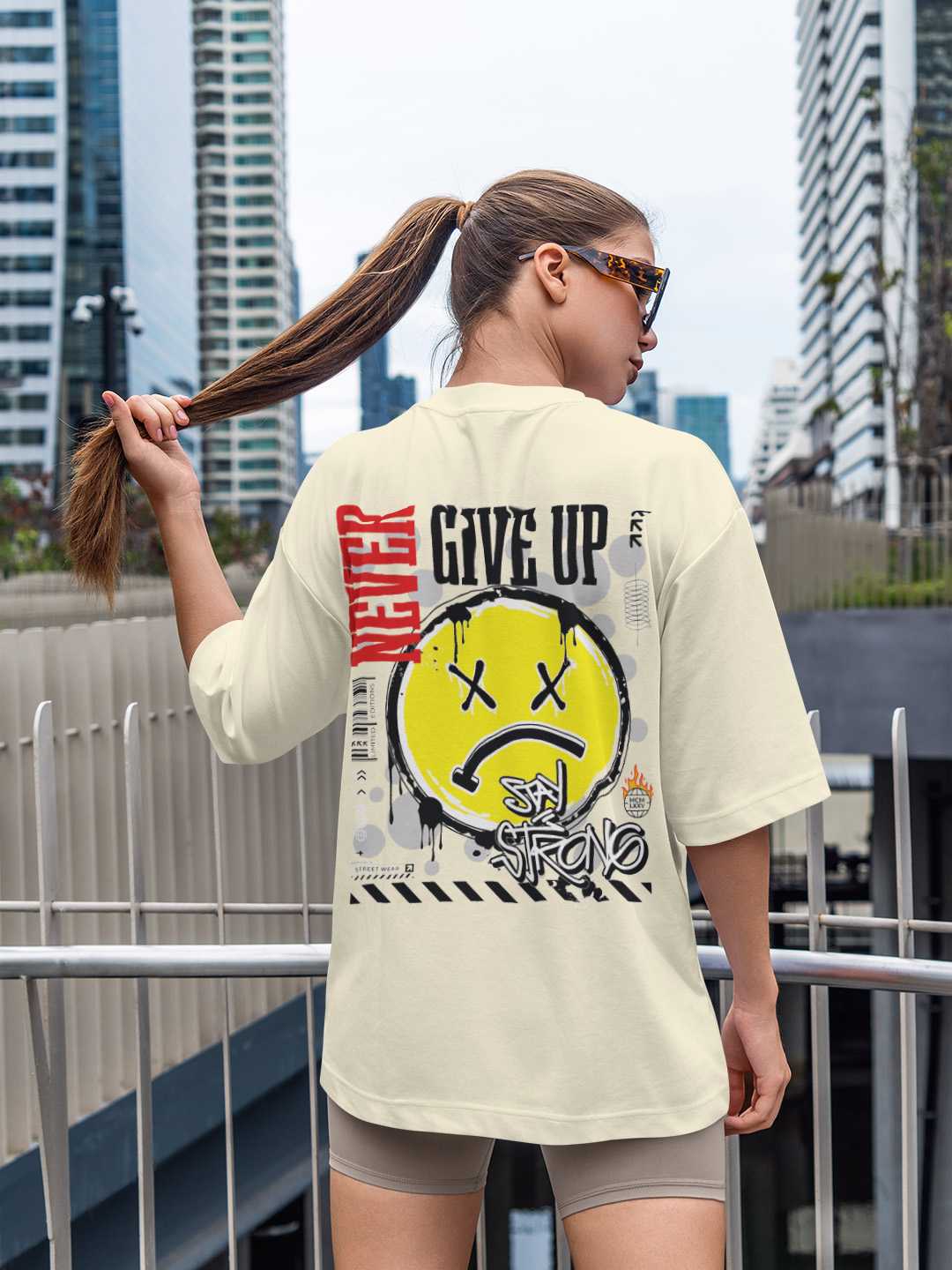 Never Give up Oversized Tee