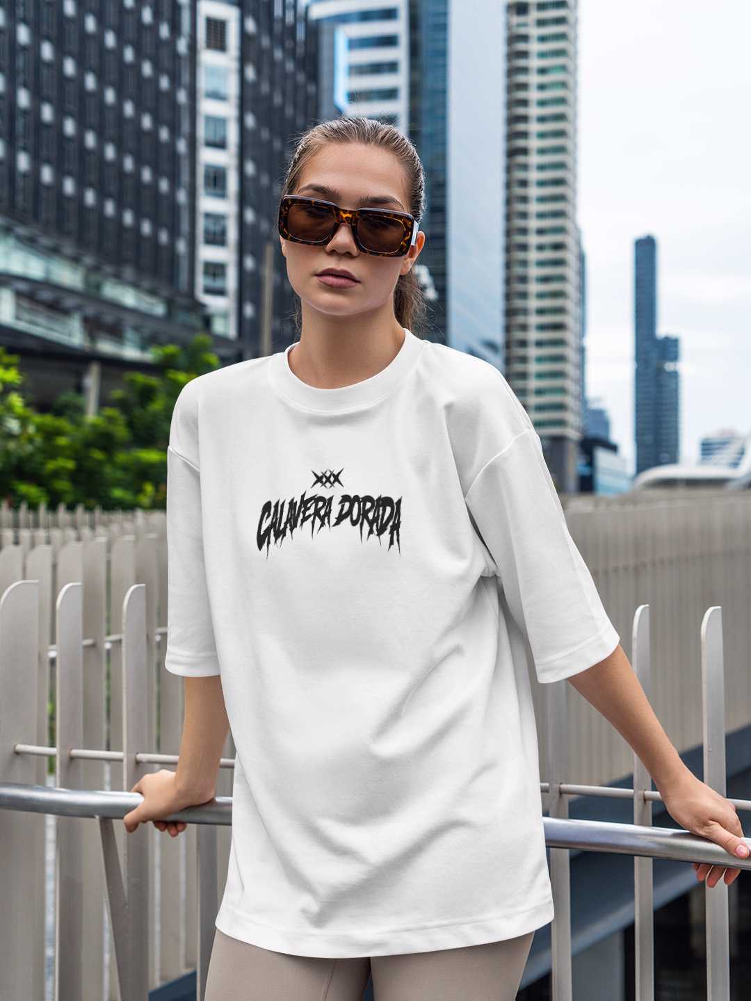 Calavera Dorada Oversized Tee